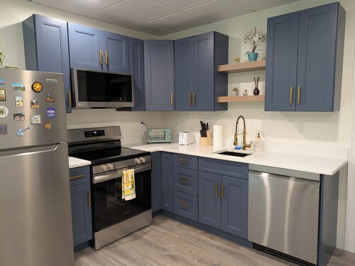 Spacious and peaceful garden apartment in quiet Nashua neighborhood with WiFi