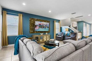 Smart TV, video games, DVD player, video library - The Enchanted Collection: Burma Manor (Kissimmee)