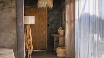 Cortinas blackout, tabla de planchar con plancha y wifi gratis