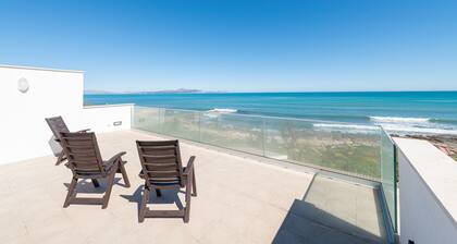 BORGES - Fantastic beachfront house with free Wifi