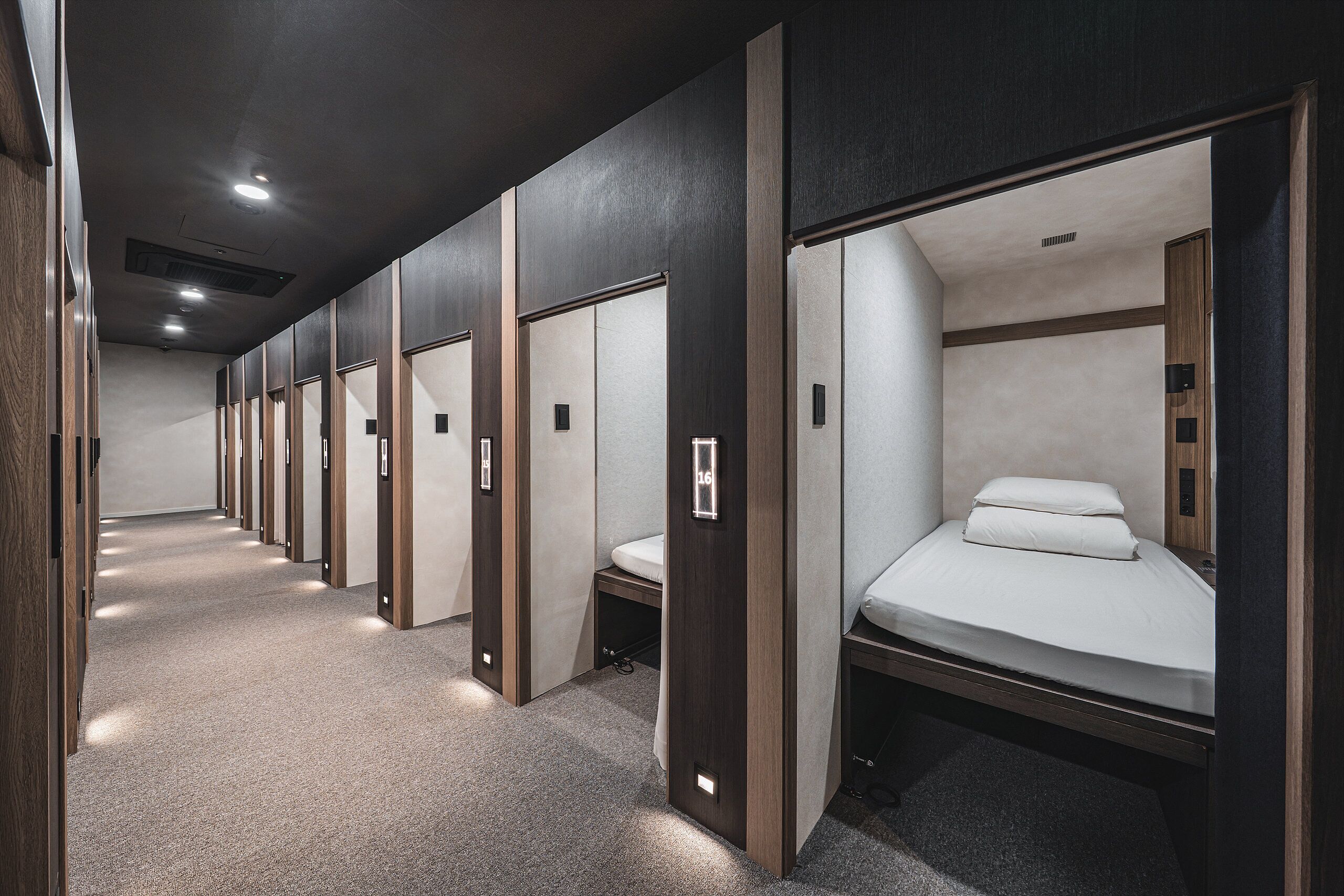 In-room safe, blackout drapes, soundproofing