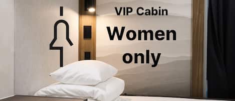 Cabane Exclusive, femmes uniquement, non-fumeurs | Coffres-forts dans les chambres, rideaux occultants