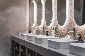 Salle de bain commune