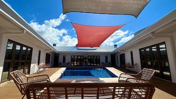 Piscine extérieure