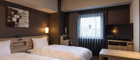 Twin Room, Non Smoking | Desk, laptop workspace, blackout drapes, free WiFi