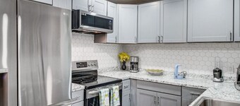 Stunning, Pet-friendly Home in  Superb Savannah.