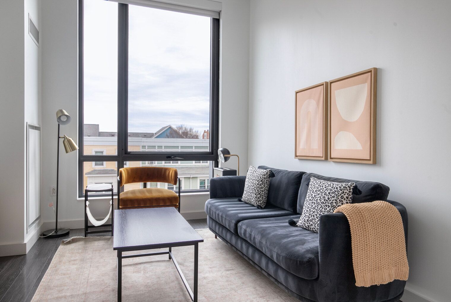 Télévision, chaîne hi-fi