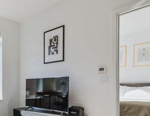 1 chambre, fer et planche à repasser, Wi-Fi, draps fournis