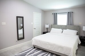 4 slaapkamers, een strijkplank/strijkijzer, wifi, beddengoed