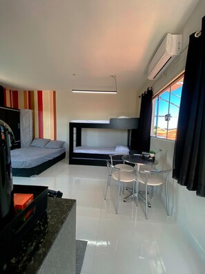 1 bedroom, iron/ironing board, WiFi, bed sheets - APARTMENT IN THE CENTER (Presidente Epitácio)