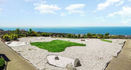 Charming 2BR Ocean Getaway in Pacifica