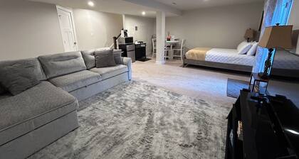 Charming 1-bedroom basement in enjoyable Aberdeen with WiFi, AC