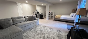 Charming 1-bedroom basement in enjoyable Aberdeen with WiFi, AC