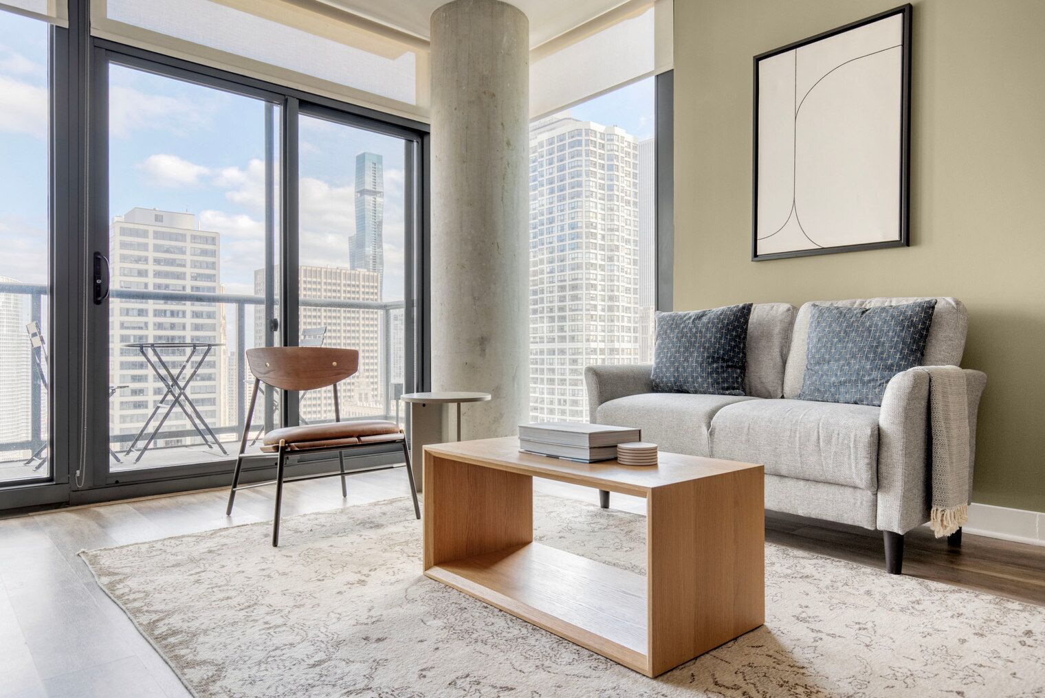 Télévision, chaîne hi-fi