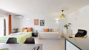 Strykjärn/strykbräda, gratis wi-fi och sängkläder