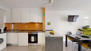 Fridge, microwave, coffee/tea maker, electric kettle