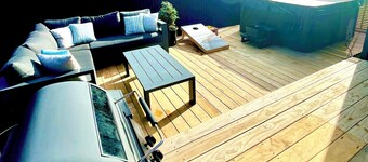 Mango Magic with hot tub