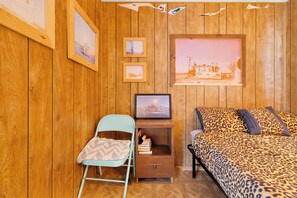 3 quartos, escrivaninha, Wi-Fi, roupa de cama