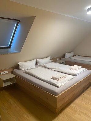 1 chambre, Wi-Fi gratuit, draps fournis