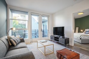 Télévision, chaîne hi-fi