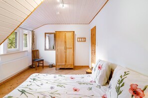 6 slaapkamers, een strijkplank/strijkijzer, gratis wifi, beddengoed