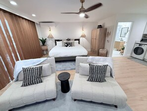 1 bedroom, travel cot, WiFi, bed sheets