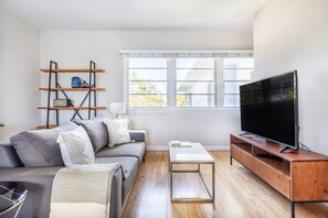 テレビ、ステレオ