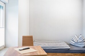 4 bedrooms, free WiFi, bed sheets