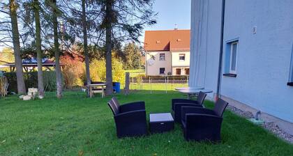 Ferienwohnung 'Monteurwohnung Kotte' mit gemeinsamer Terrasse, gemeinsamem Garten und Wi-Fi