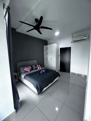 2 bedrooms, WiFi, bed sheets - Cozy Home Near Singapore Customs in Johor Bahru (Johor Bahru)