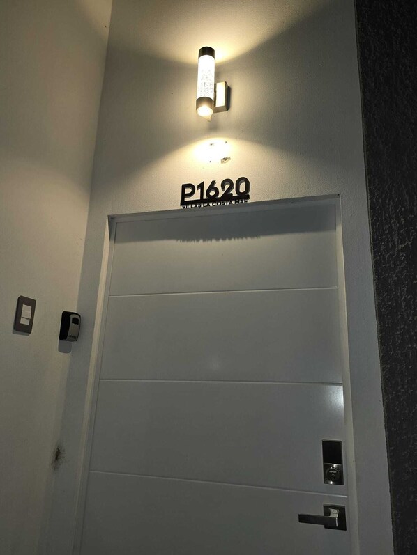 Interior - Luxury Living Apartment P1620 (San Miguel)