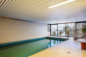 Indoor pool, a heated pool - Studio 'Schwarzwaldblick D with Pool' with Mountain View and Wi-Fi (Schönwald im Schwarzwald)