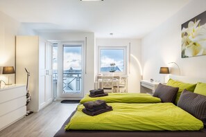 Iron/ironing board, free WiFi, bed sheets - Studio 'Schwarzwaldblick D with Pool' with Mountain View and Wi-Fi (Schönwald im Schwarzwald)