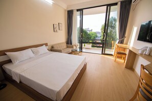 7 bedrooms, iron/ironing board, WiFi