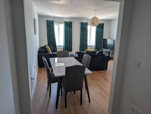 Dining - Enbrook Valley House - 3 Bedrooms, Folkestone (Folkestone)