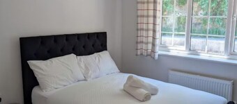 Enbrook Valley House - 3 Bedrooms, Folkestone