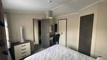 2 chambres, fer et planche Ă repasser, Wi-Fi, draps fournis