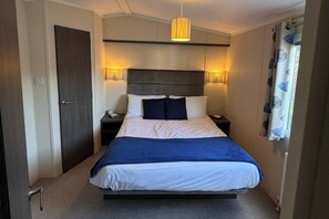 2 sovrum, strykjärn/strykbräda, wi-fi och sängkläder