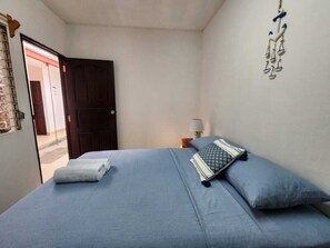 3 bedrooms, free WiFi, bed sheets, wheelchair access