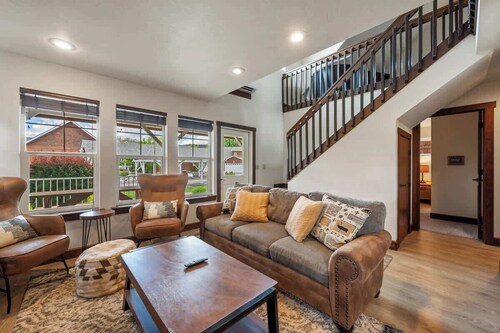 Pet Friendly Dover Bay Getaway