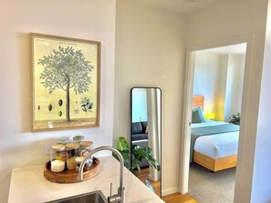 Unclassified image, 5 of 29, button