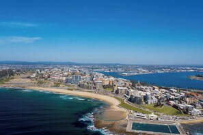 Unclassified image, 3 of 29, button