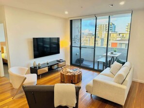 Smart TV, music library, video library, stereo