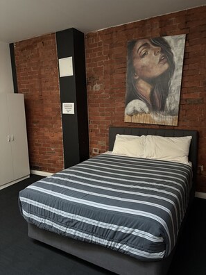 1 bedroom, iron/ironing board, WiFi, bed sheets