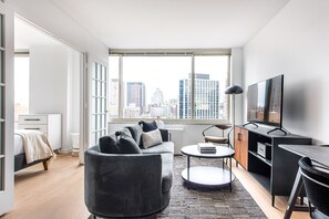 Télévision, chaîne hi-fi