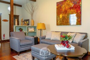 Smart TV, fireplace, offices