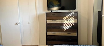 Comfortable Quiet Retreat in Convenient Location