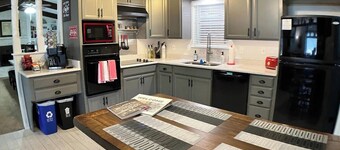 Comfortable Quiet Retreat in Convenient Location