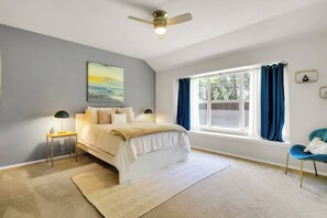 4 bedrooms, iron/ironing board, free WiFi, bed sheets