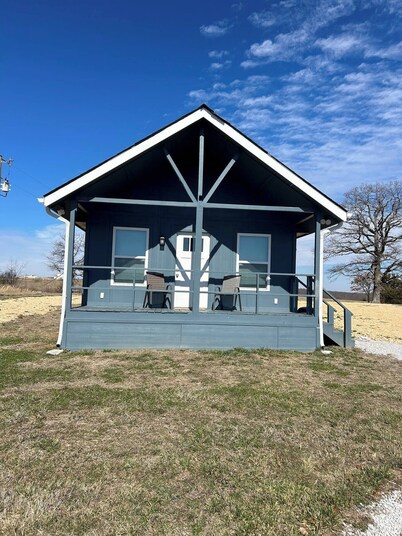 Near Buffalo River ~sleeps 5 ~ secluded